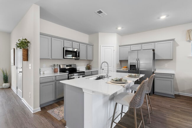 2365 Bellflower St, Sumter, SC 29153 - photo 4