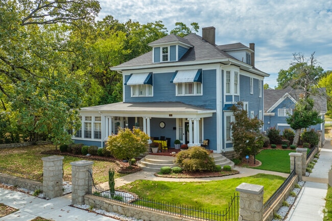 The Central High area has many large multistory homes.