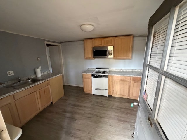 8 Spencer Ave, Newburgh, NY 12550 - photo 1