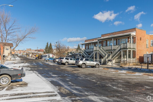 Multi-family housing can be found along the streets of the Central Butte neighborhood.