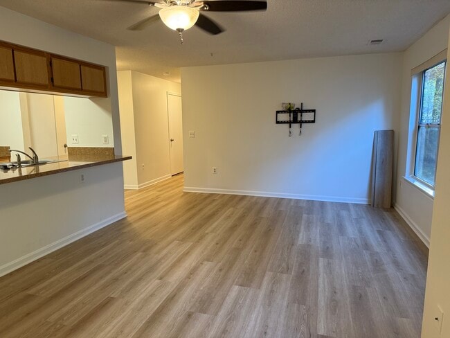 14201 Woolen Oak Ct unit 14201 Woolen Oak Cou, Silver Spring, MD 20906 - photo 7