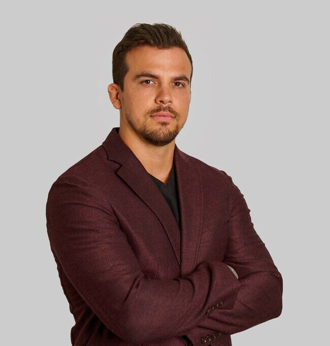 Agent Photo