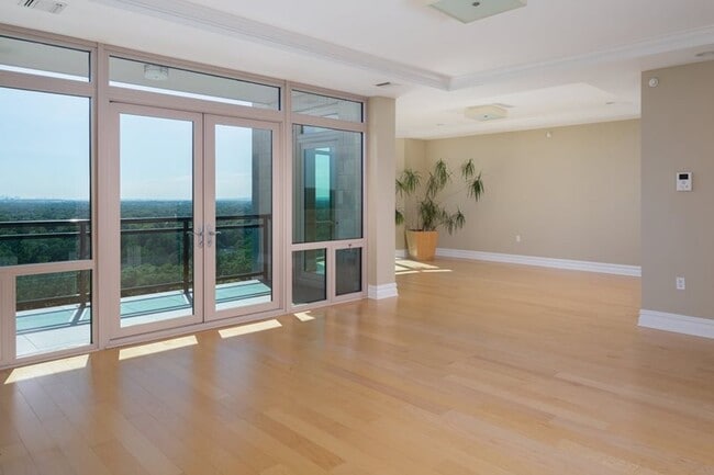 Skyline Ridge, Springfield, NJ 07081 - photo 3