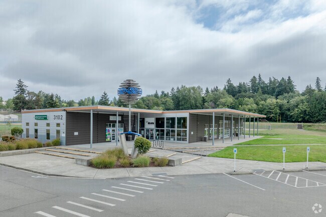 Peninsula Community Health Services connects to the Boys & Girls Club in Sheridan Park WA.
