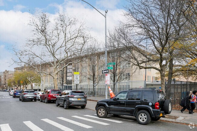 Welcome to Bronx Academy of the Arts New Millennium.