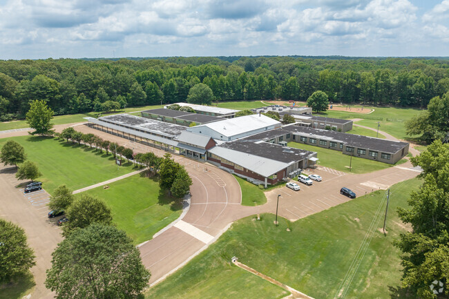 Oak Grove Central Elementary School has ample parking.
