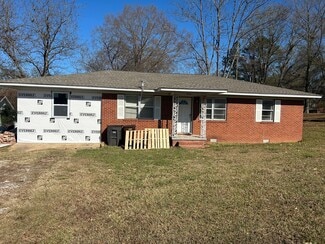 216 E Clayton St, Baldwyn, MS 38824