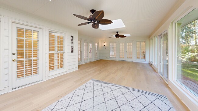 823 Laurel Crest Ct SW, Marietta, GA 30064 - photo 2