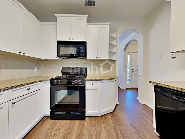 488 Lincolnwood Ln, Acworth, GA 30101 - photo 4