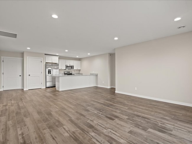 7128 Thunder Vly Dr unit 6, Peosta, IA 52068 - photo 7