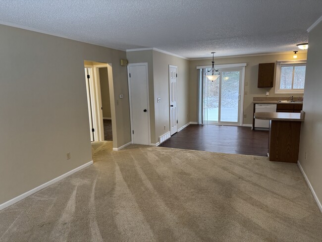 15543 144th Ave unit 15543 144th Avenue, Spring Lake, MI 49456 - photo 3