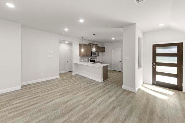 1636 Meadow Crest Dr, Aubrey, TX 76227 - photo 3