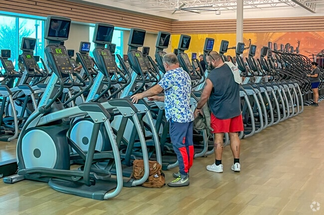 Kathleen exercise fanatics can visit Esporta on Lakeland Park Center Drive.