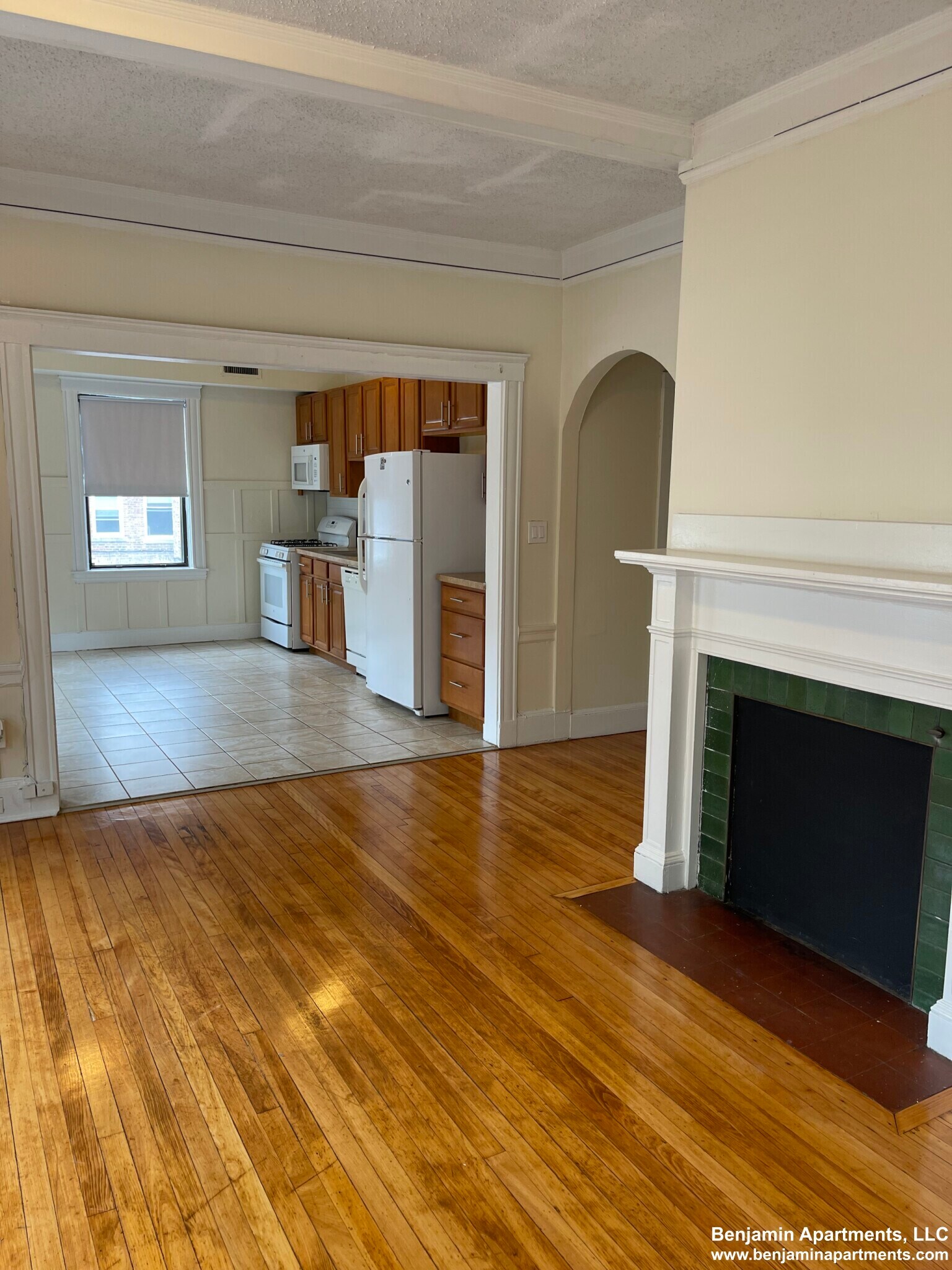 6 Hamilton Rd unit 1, Brookline, MA 02446 - photo 1