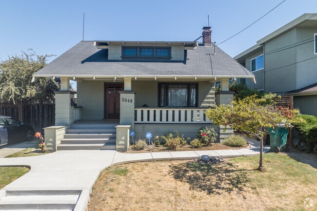 Craftsman style homes are common home styles in the Patten neighborhood.