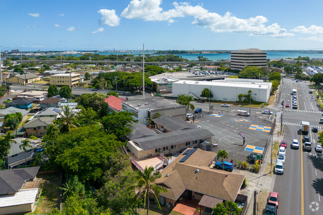 The school is conveniently located near residential areas in Aiea, HI.