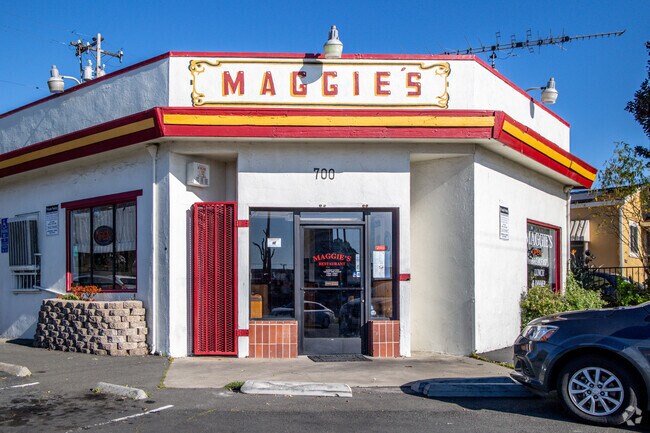 Maggie’s Restaurant is a locally owned neighborhood burger spot in Vallejo Farms.