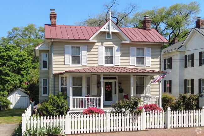 Victorian spire home gives Leesburg it's character throughout the neighborhood.