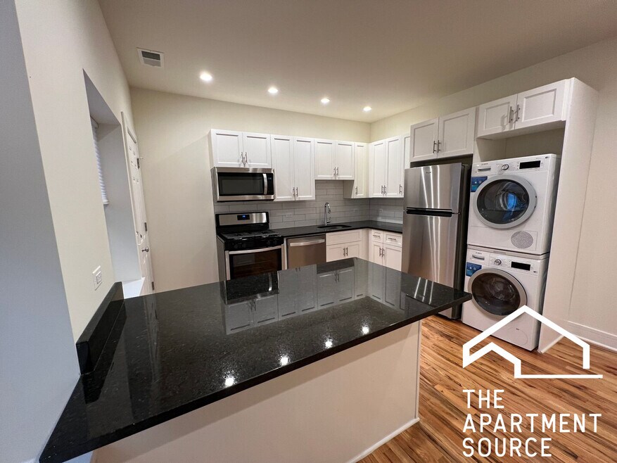 3230 N Clark St unit 3F, Chicago, IL 60657 - photo 1