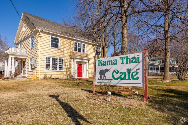 Rama Thai Cafe is located on Walnut Street.