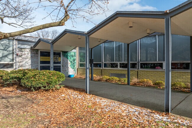 Padre Pio Academy offers a dynamic learning environment.