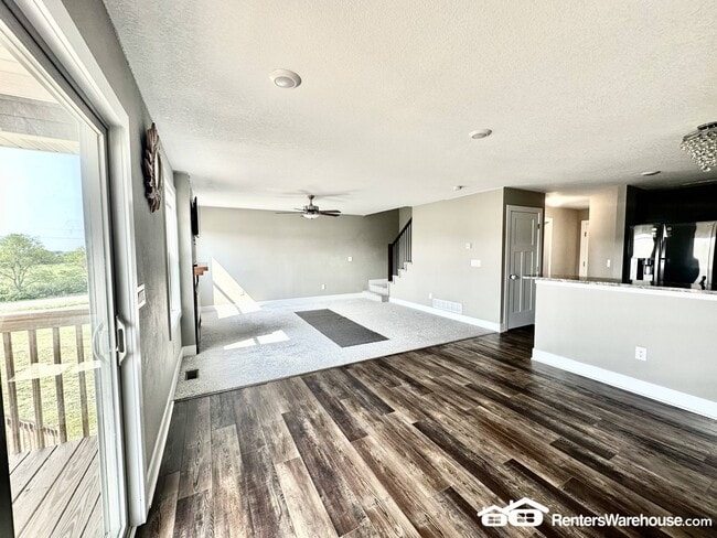 5308 St Andrews Cir, Des Moines, IA 50320 - photo 4