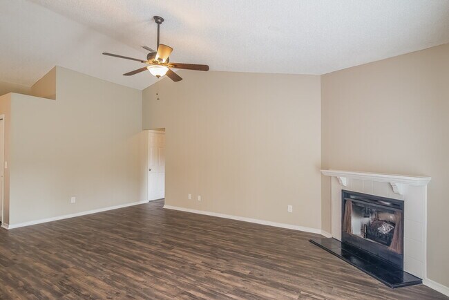 426 Wheatfield Ct, Fleming Island, FL 32003 - photo 5