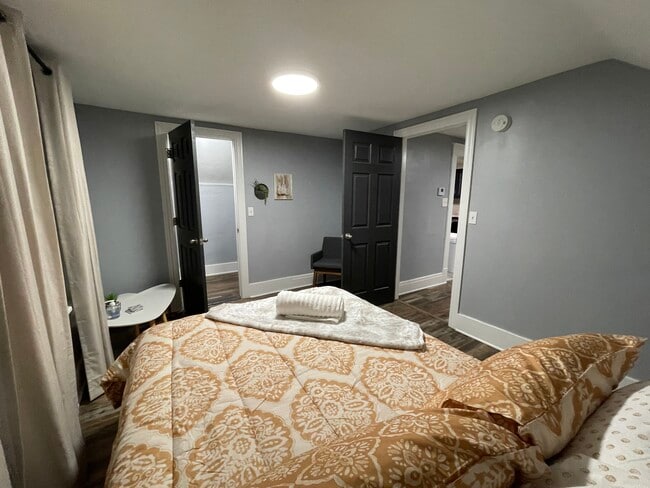 4034 Bailey Ave unit Upper, Buffalo, NY 14226 - photo 7