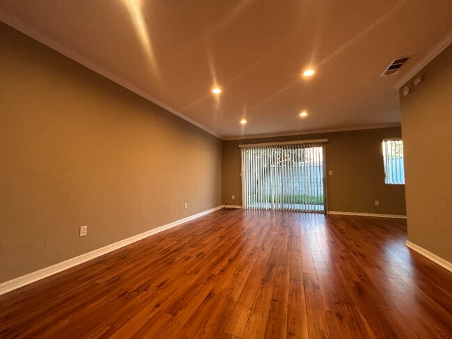 832 Bonita Ave unit 832, La Verne, CA 91750 - photo 2