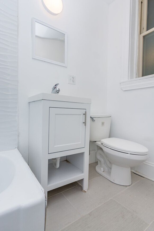 2826 E 78th St unit 3, Chicago, IL 60649 - photo 4