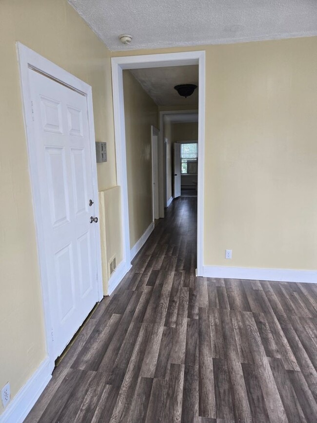 79 Wesleyan Ave unit 2, Providence, RI 02907 - photo 4