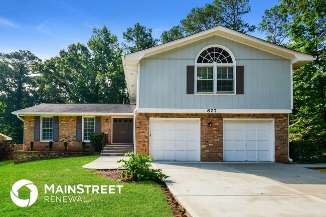 627 Rockborough Dr, Stone Mountain, GA 30083 - photo 4