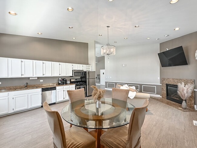 Northgate Apartments, Waukegan, IL 60087 - photo 3