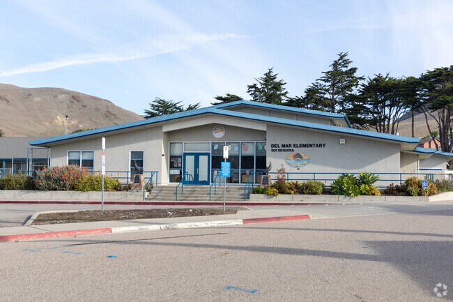 Del Mar Elementary School.