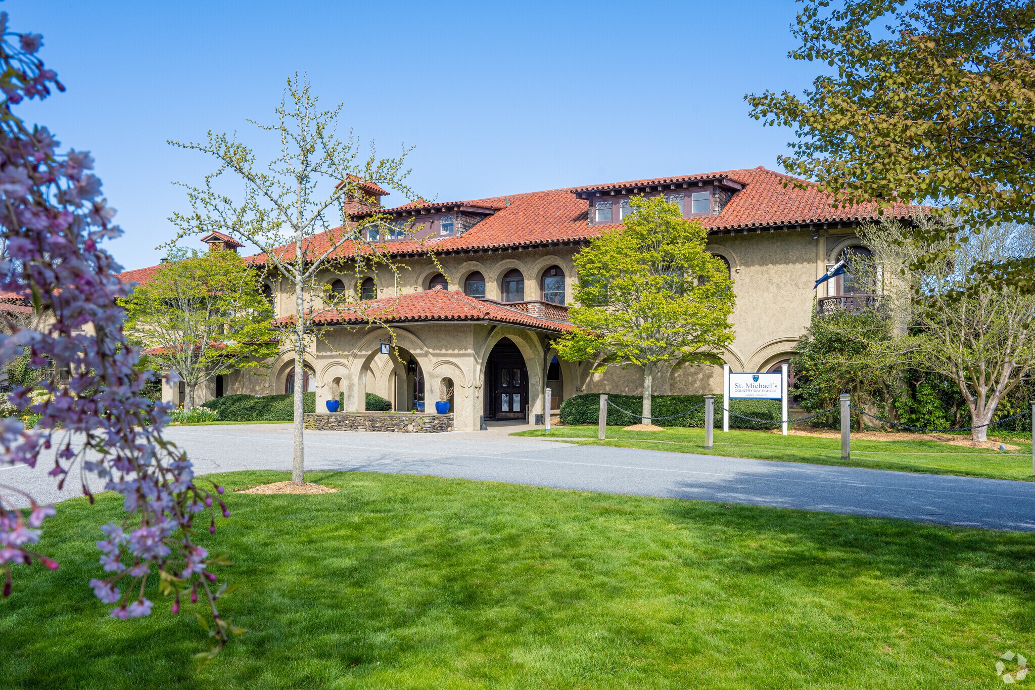 St. Michael's Country Day is a highly rated private school with a niche score of A-.