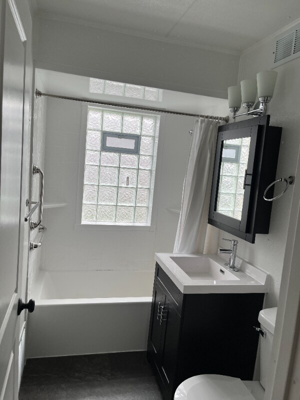 2358-2360 S 60th St unit 2358 (Lower Unit), West Allis, WI 53219 - photo 3