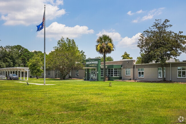 Meeting Street Elementary at Brentwood is a public school in North Charleston.