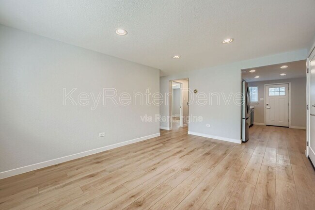 2356 S Linden Ct unit C, Denver, CO 80222 - photo 5