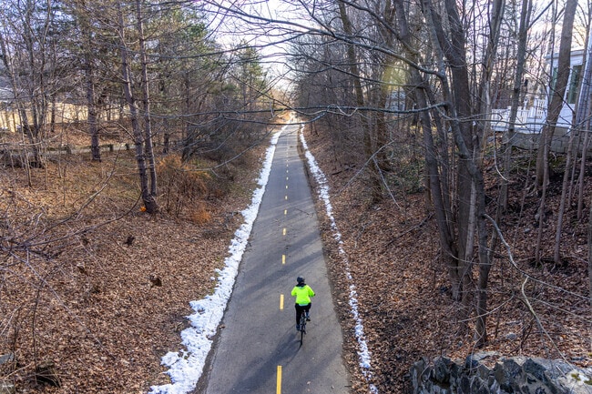 A local favorite is the nearby Minute Man Bikeway which passes by Shakerhill.