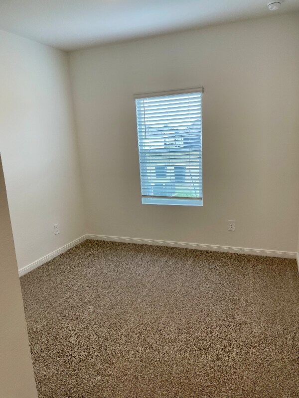 270 Yosemite Dr, Kyle, TX 78640 - photo 6