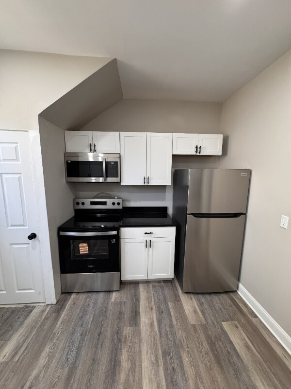 541 W Auburn Ave, Bellefontaine, OH 43311 - photo 4