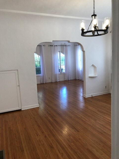 916 S Orange Grove Ave, Los Angeles, CA 90036 - photo 7