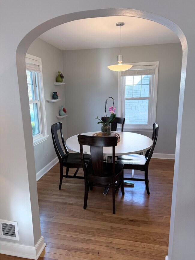 821 Minakwa Dr, Madison, WI 53711 - photo 3