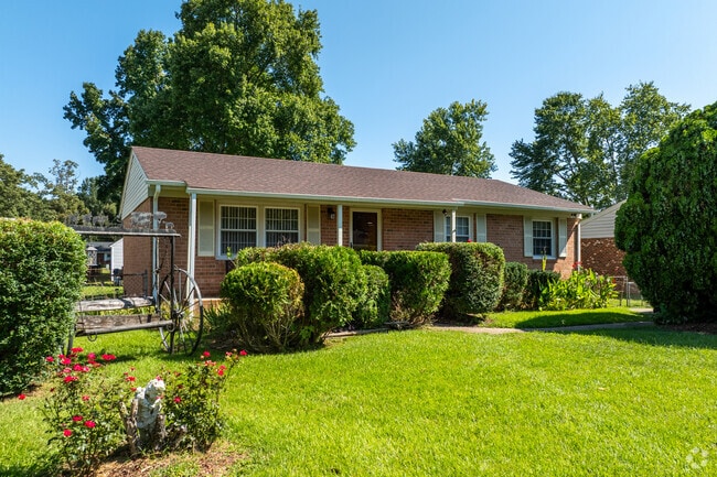 The majority of homes in Piney Knolls consist of brick Ranch style residences.