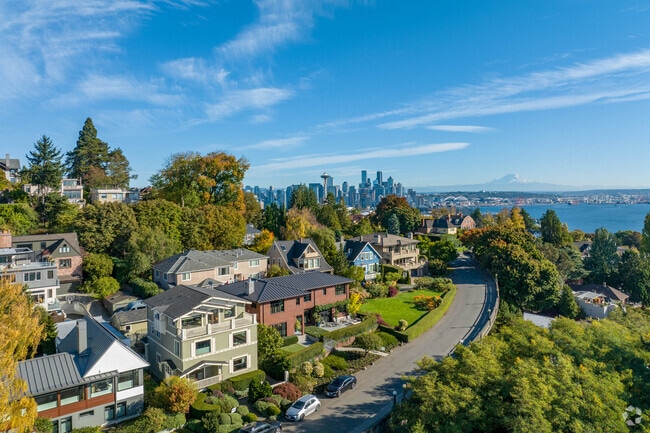 From North Queen Anne, enjoy views of the Space Needle, downtown, and Mount Rainier.