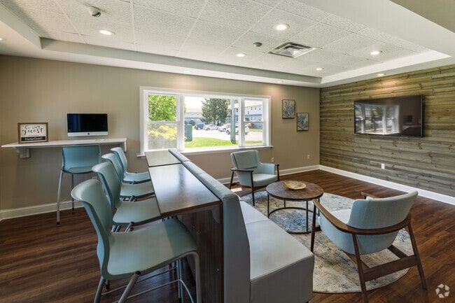 Harbor Village, Middletown, RI 02842 - photo 3