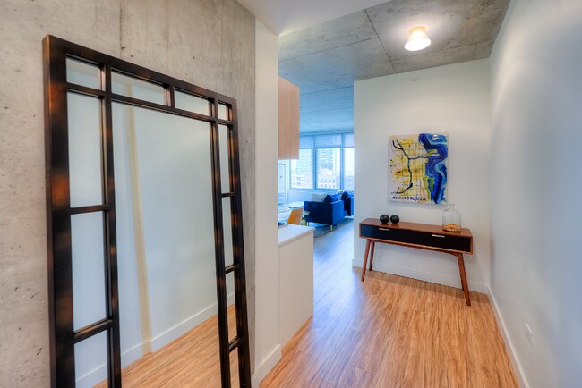 125 N Desplaines St, Chicago, IL 60661 - photo 5