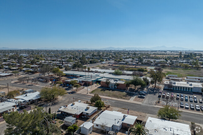 Myers Ganoung Elementary School is part of TUSD.