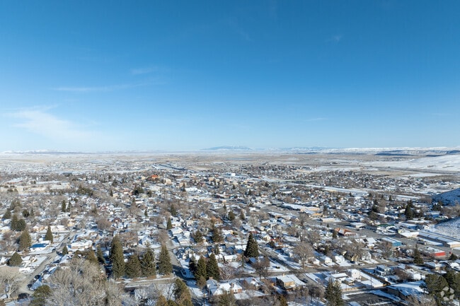 In Rawlins, outdoor enthusiasts enjoy skiing, snowmobiling, and rugged Wyoming landscapes.
