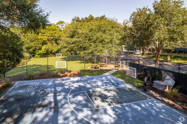 Monarch Montessori of Lake Mary offers a basketball court for students to enjoy.